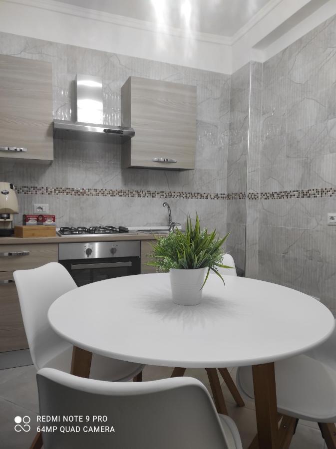 Annachiara House Bed & Breakfast Napoli Bagian luar foto